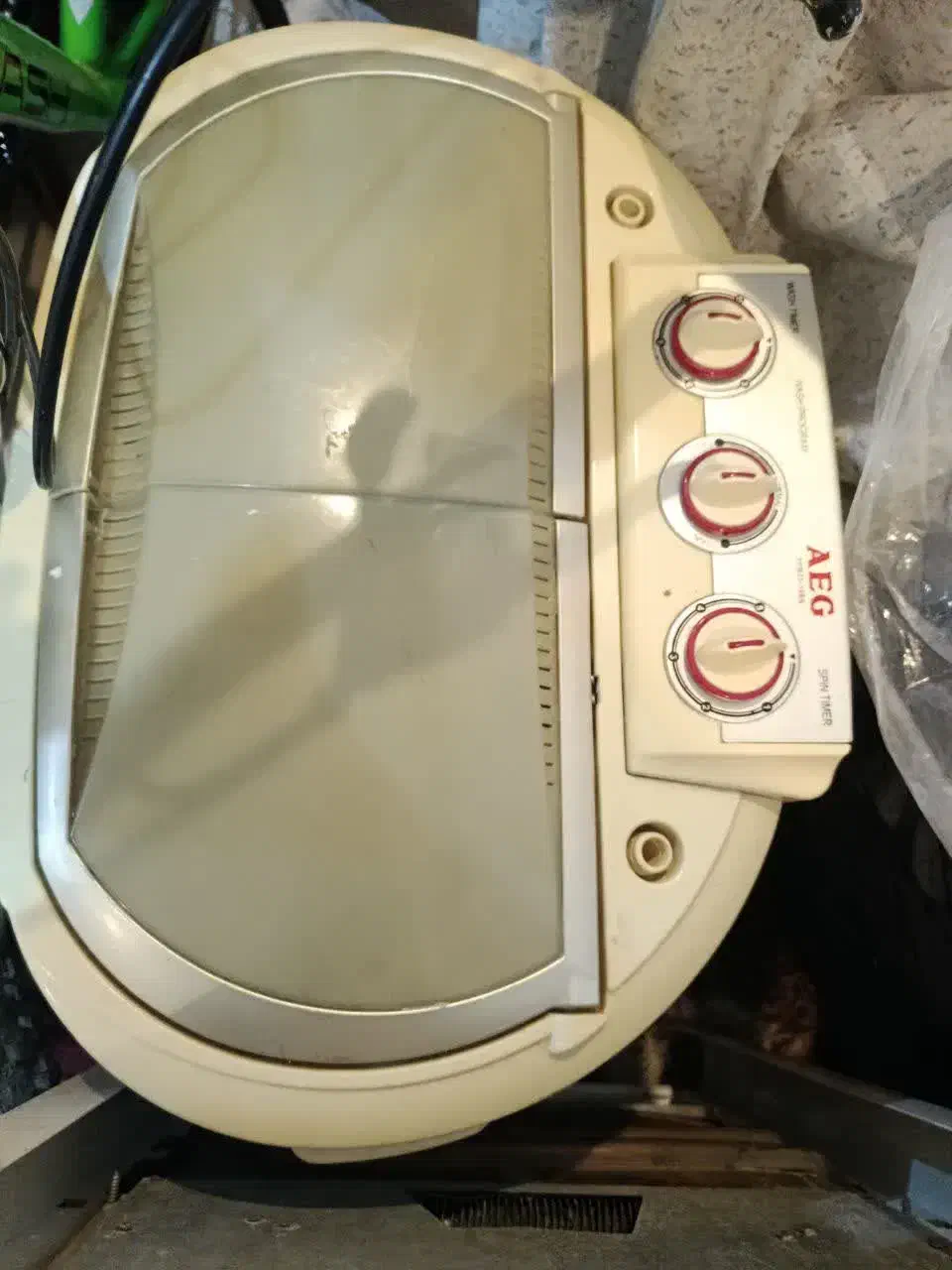 کهنه شور|ماشین لباسشویی و خشک‌کن لباس|شیراز, نیستان|دیوار