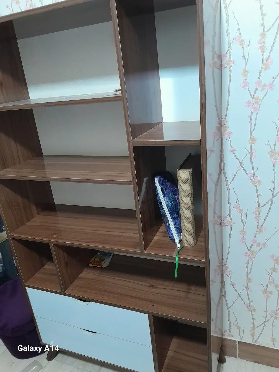 کتابخانه|کتابخانه، شلف، قفسه‌های دیواری|شیروان (خراسان), |دیوار