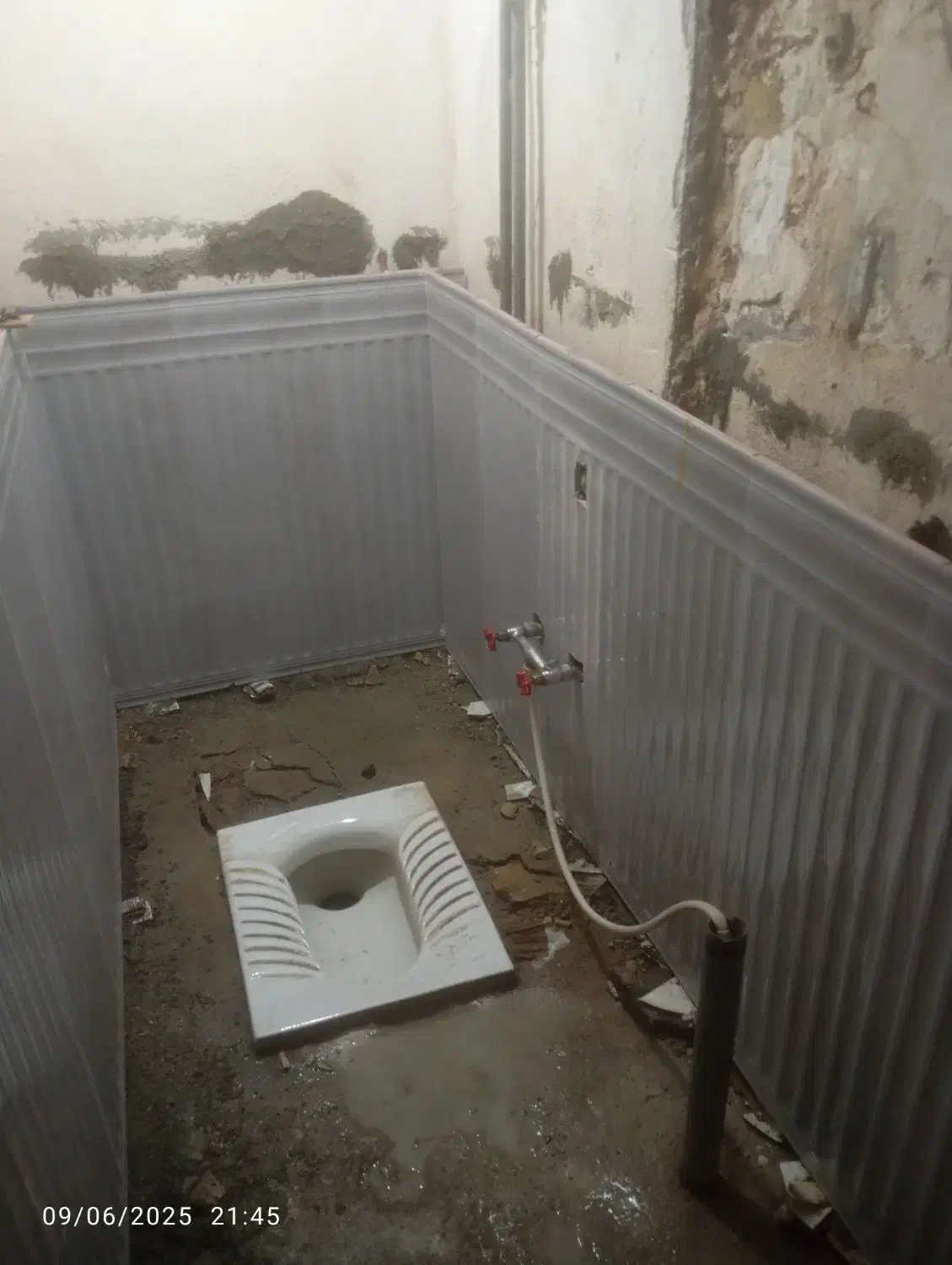 بنا کاشی و سرامیک کار|خدمات پیشه و مهارت|سمنان, |دیوار