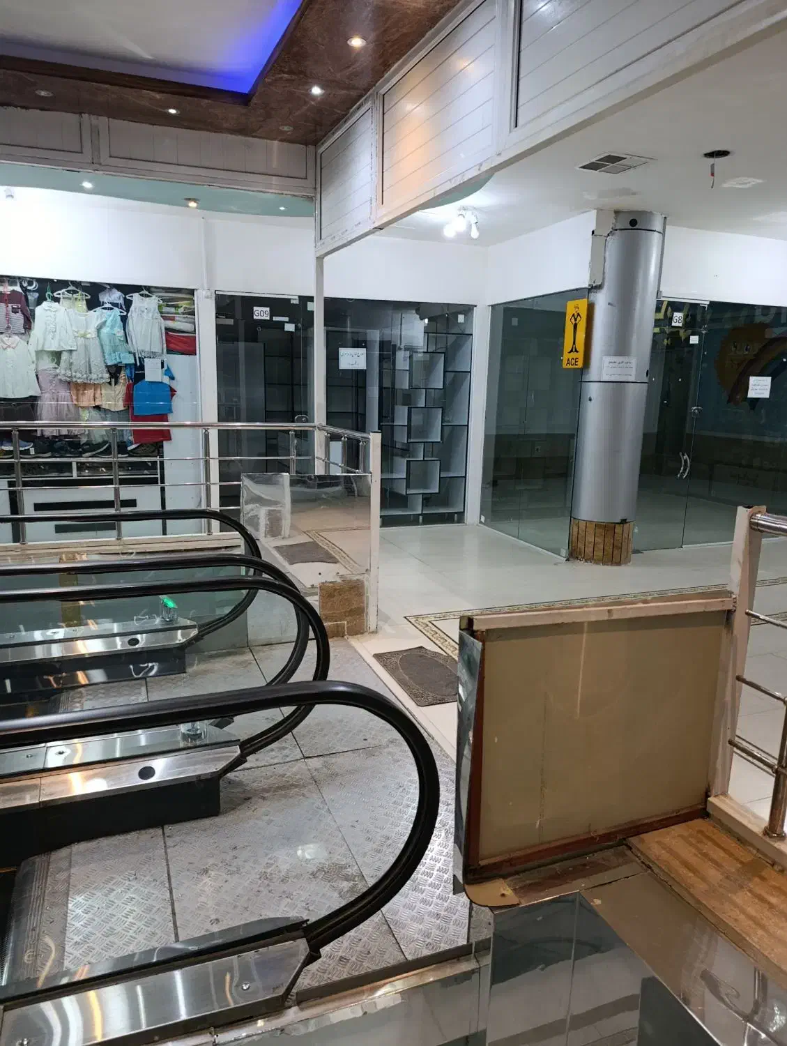 مغازه مجتمع روژینا|اجارهٔ مغازه و غرفه|ایوان, |دیوار