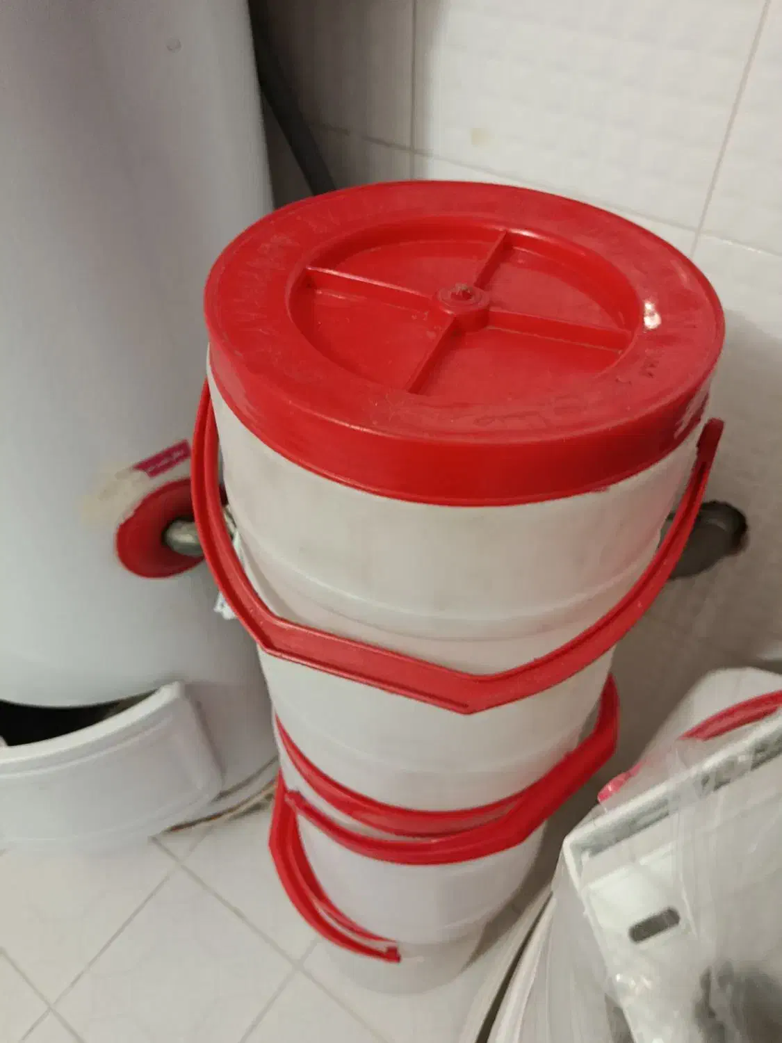 دبه های پلاستیکی|ظروف نگهدارنده، پلاستیکی، یک‌بارمصرف|قم, شهرک سازمان آب|دیوار