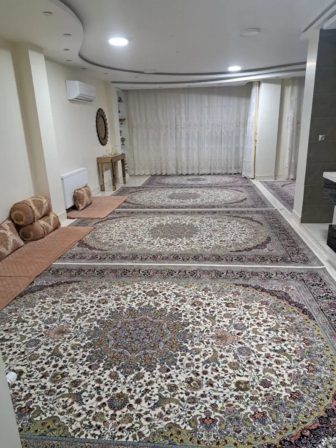 قالی خوشرنگ ونقشه|فرش|شهرکرد, |دیوار