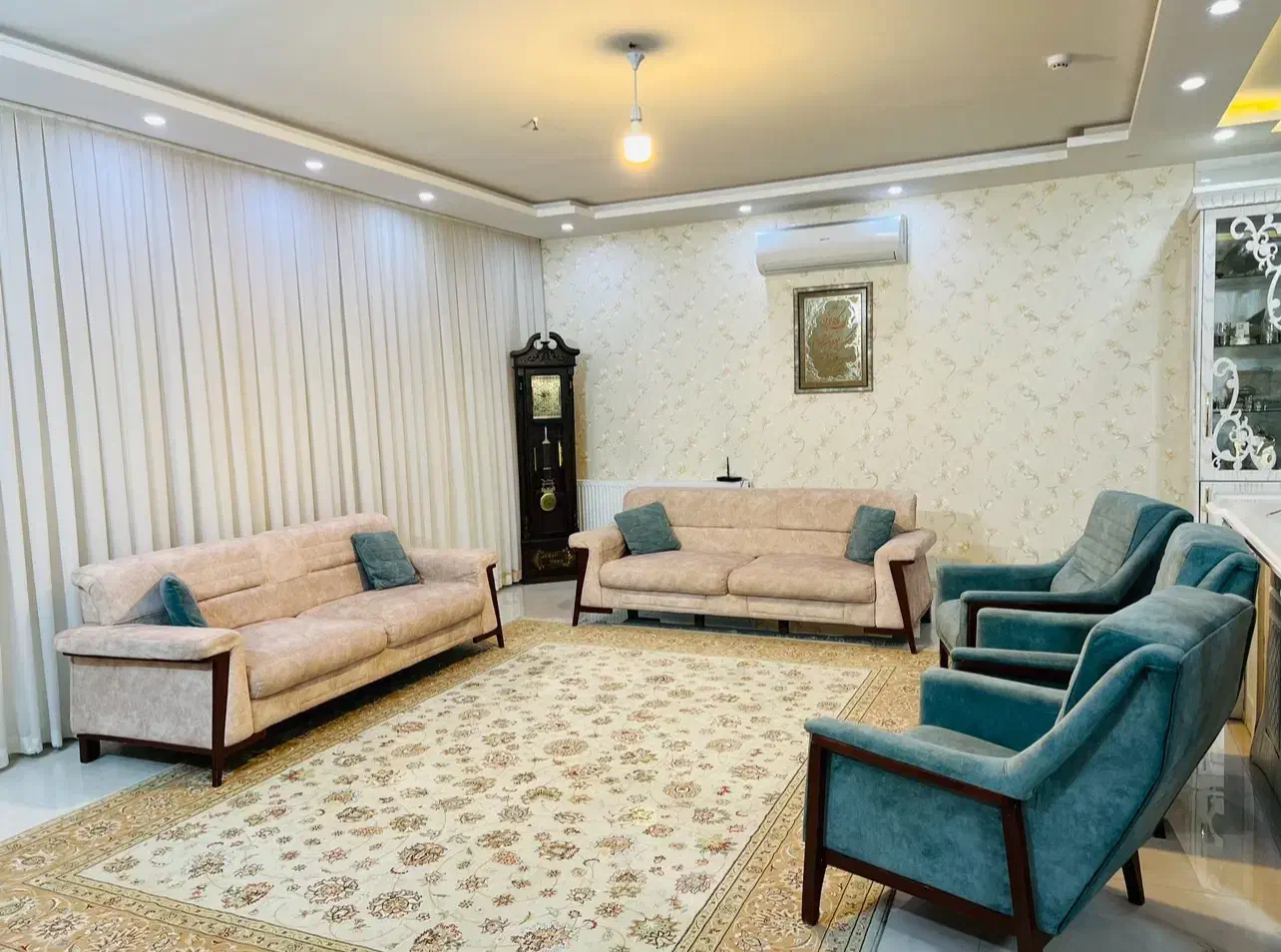 مبل راحتی ۹نفره|مبلمان خانگی و میز عسلی|مشهد, گوهرشاد|دیوار