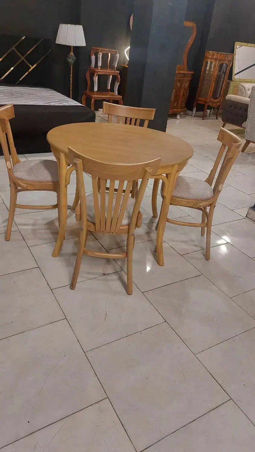 میز غذا خوری لهستانی|میز و صندلی غذاخوری|رشت, لاکان شهر|دیوار