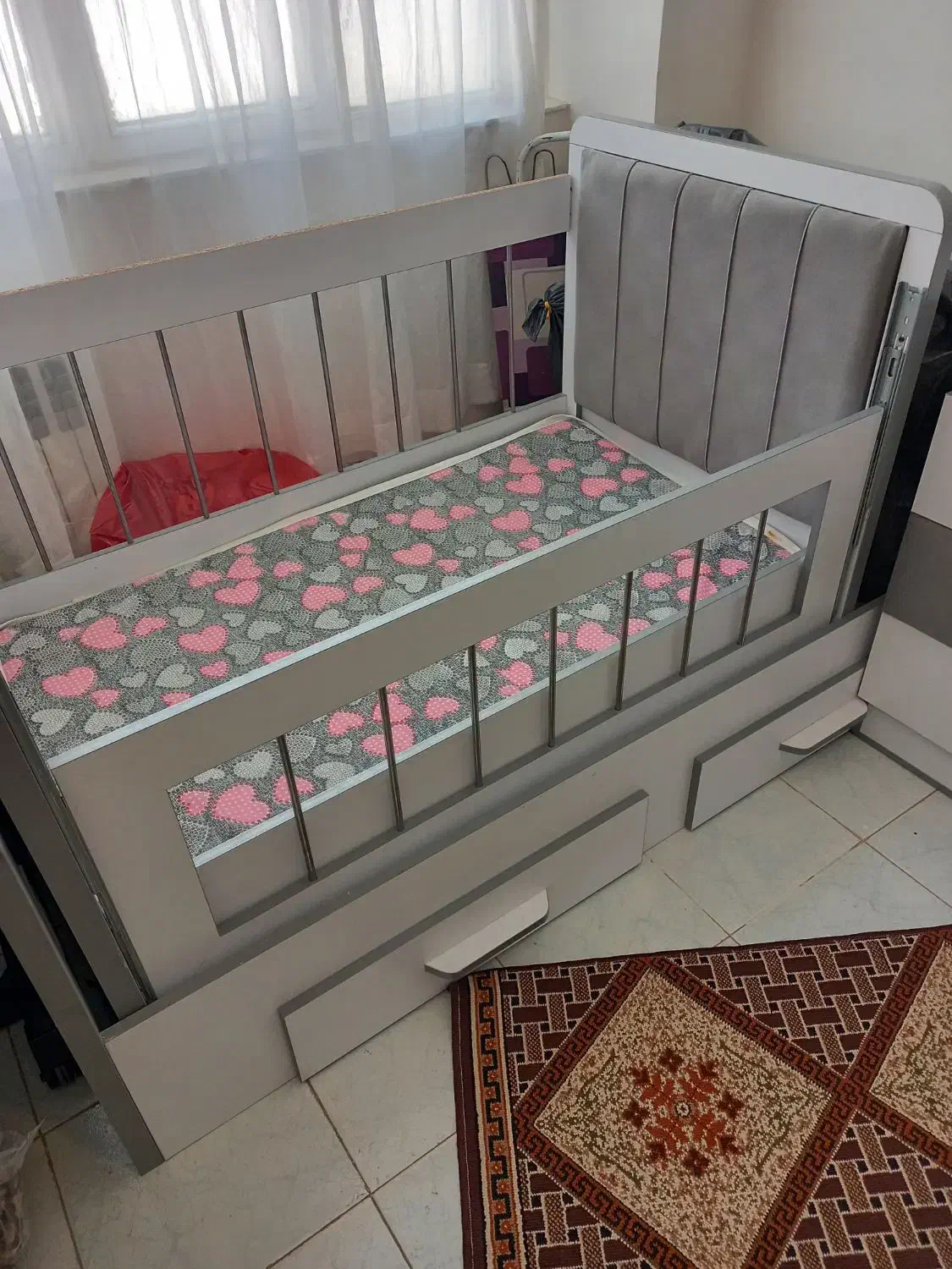 تخت وکمد بچه در حد نو تخت مناسب نوجوان هم هست|اسباب و اثاث بچه|کرج, جهانشهر|دیوار