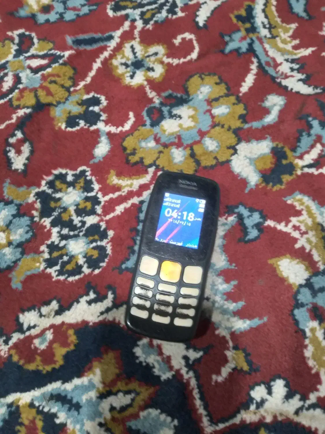 گوشی پیدا شده|اشیا|خمک, |دیوار