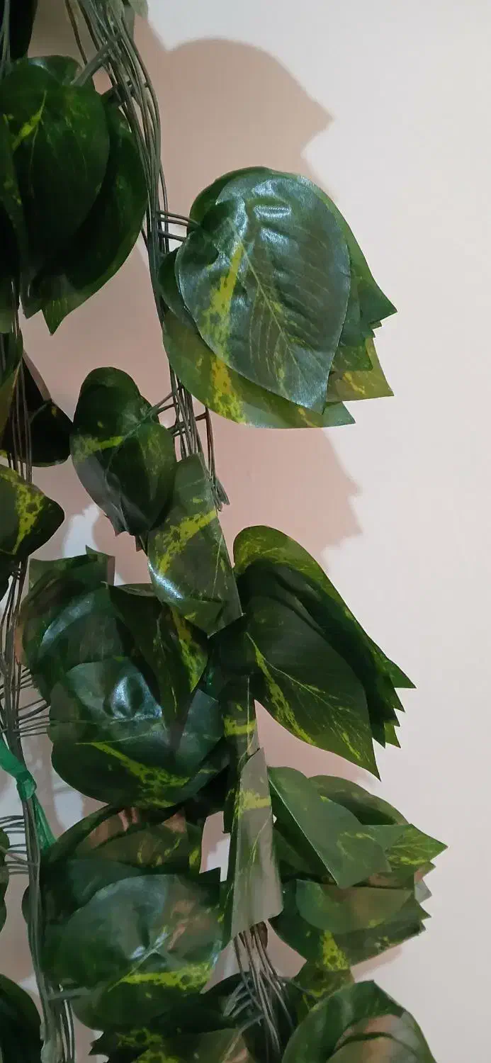 ریسه برگ ۱۲ عددی|گل مصنوعی|تهران, خاک سفید|دیوار