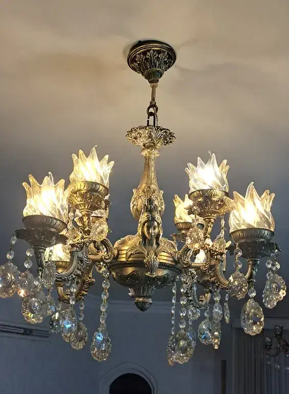 ۲ عدد لوستر ۴ شاخه|لوستر و چراغ آویز|مشهد, هنرستان|دیوار