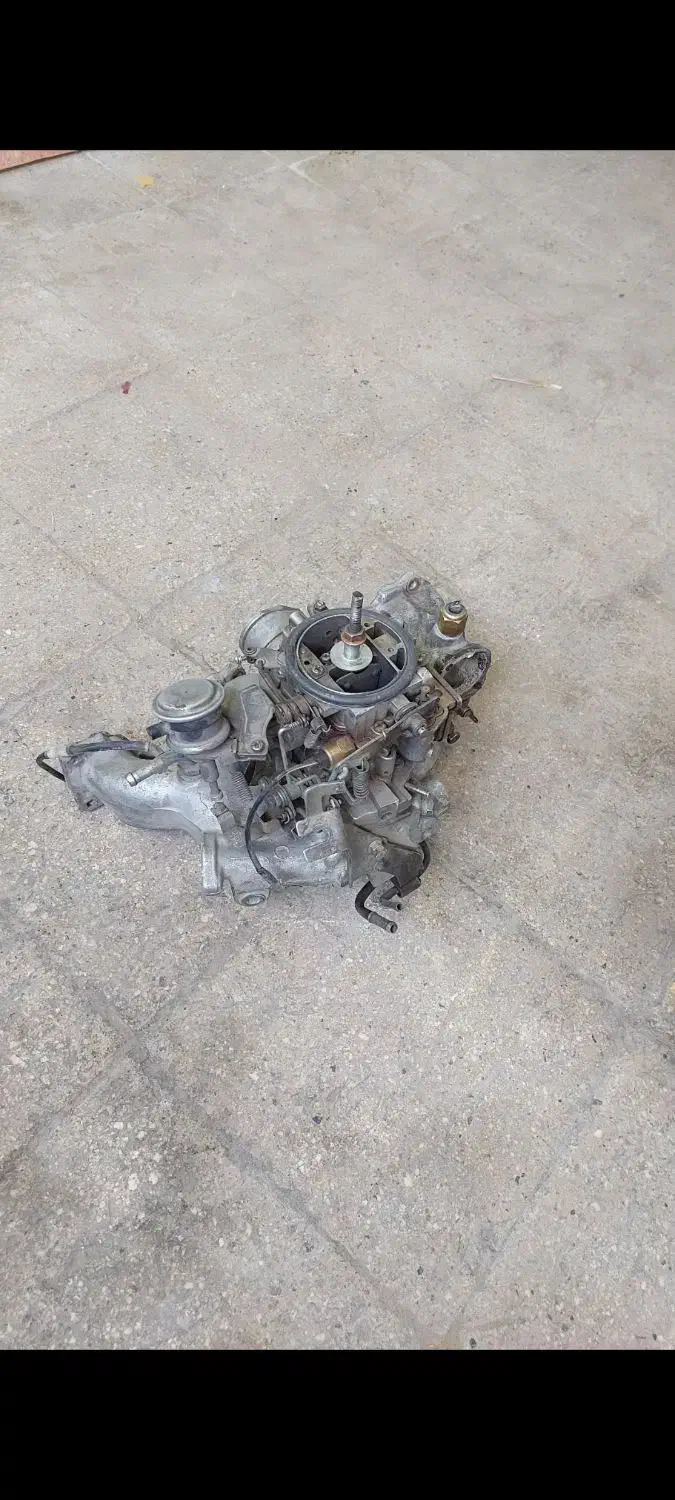 مقداری لوازم نیسان میل لنگ و کاربراتور نیسان z24|قطعات یدکی و لوازم جانبی|قم, نخودی|دیوار