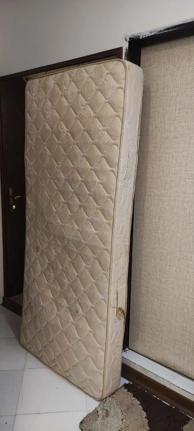 تشک یک نفره|تشک تختخواب|گلبهار, شهر جدید گلبهار|دیوار