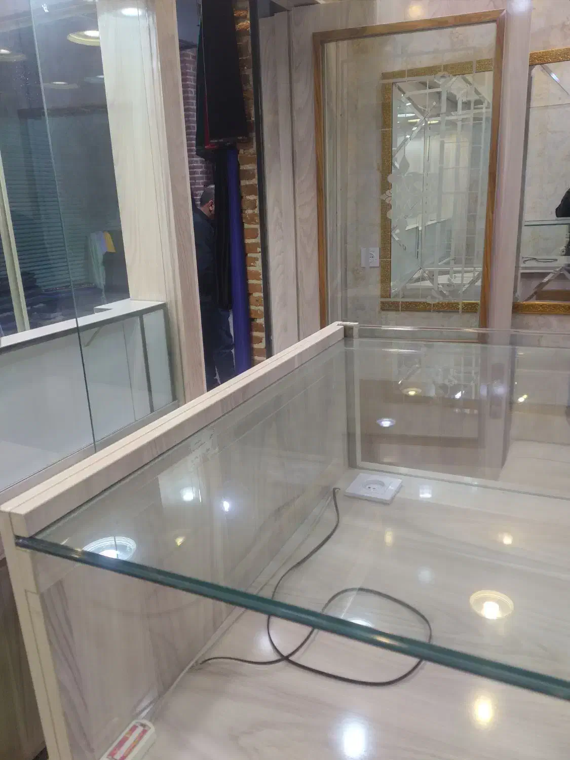 فروش مغازه زرگری ۱۲متر خیابان امام بازار سرپوشیده|فروش مغازه و غرفه|ارومیه, |دیوار