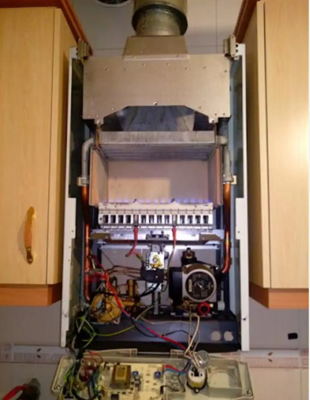 نصاب،سرویسکار و تعمیرکار انواع کولر گازی و پکیج|خدمات پیشه و مهارت|شاهینشهر, مسکن مهر|دیوار