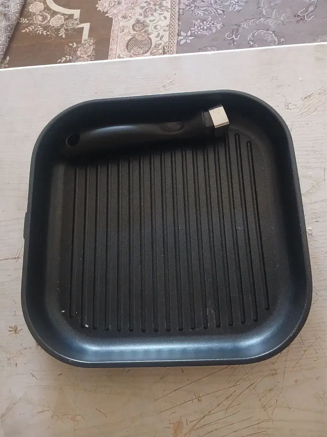 ماهیتابه چدن ۲۸×۲۸ بدون سر|ظروف پخت‌وپز|مشهد, مقدم|دیوار