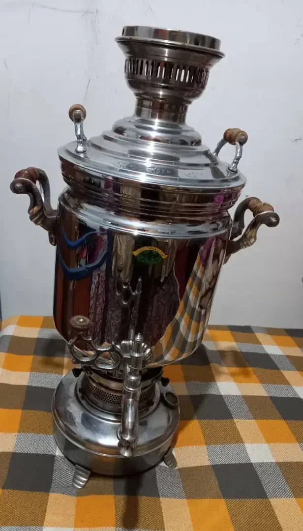 سماور نفتی بزرگ قدیمی|سماور، چای‌ساز، قهوه‌ساز|قرچک, پویینک|دیوار