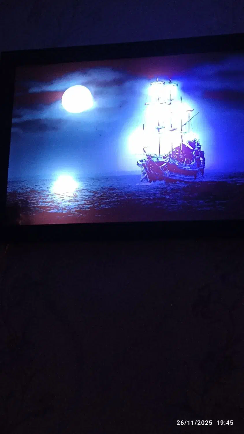 تابلو چراغ خواب برقی نوقیمت سیصد هزار تومان|چراغ خواب و آباژور|تهران, شهرک ولیعصر جنوبی|دیوار