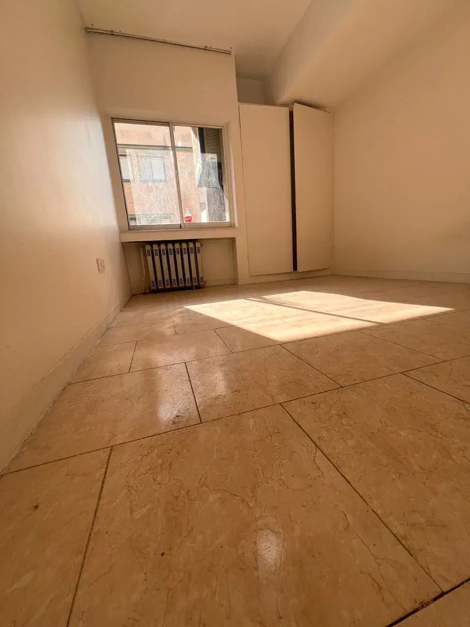 خاص‌ترین۸۳متری پونک میرزابابایی بالکن ۱۰ متری