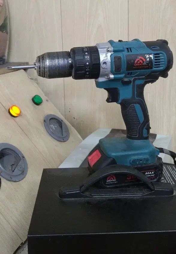 برقکار  رفع اتصالی  سیم کشی|خدمات پیشه و مهارت|ساوه, |دیوار