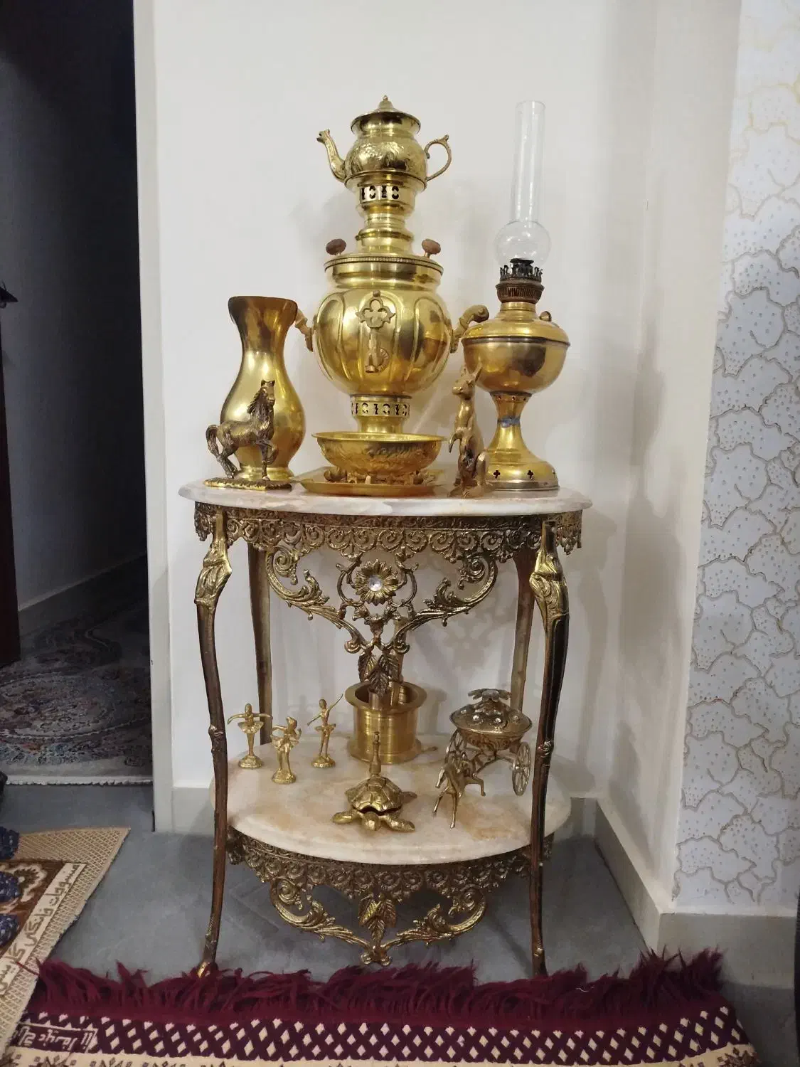 میز تلفن مجسمه گرسوز پارچ برنجی هاونگ سرویس سماور|سماور، چایساز، قهوهساز|نسیمشهر, |دیوار