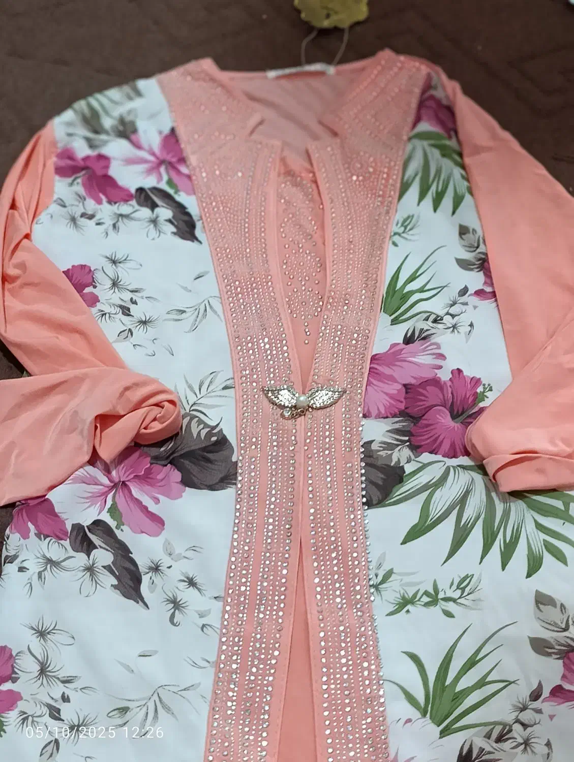 اکثراً نو|لباس|نجف‌آباد, ولیعصر|دیوار