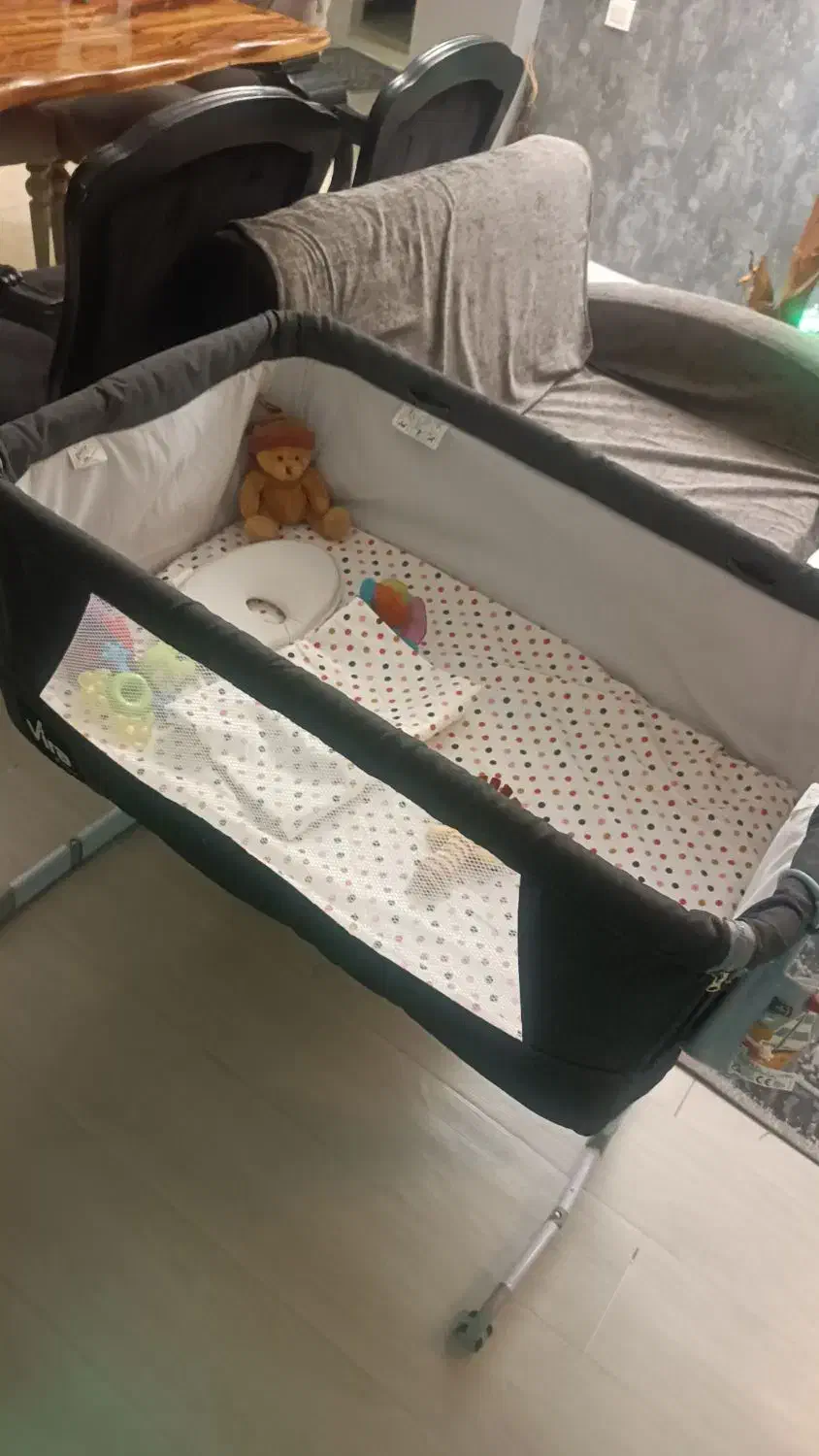 تخت کنار تخت ویرا دلیجان همراه لوازم نوزادی|اسباب و اثاث بچه|تهران, ونک|دیوار
