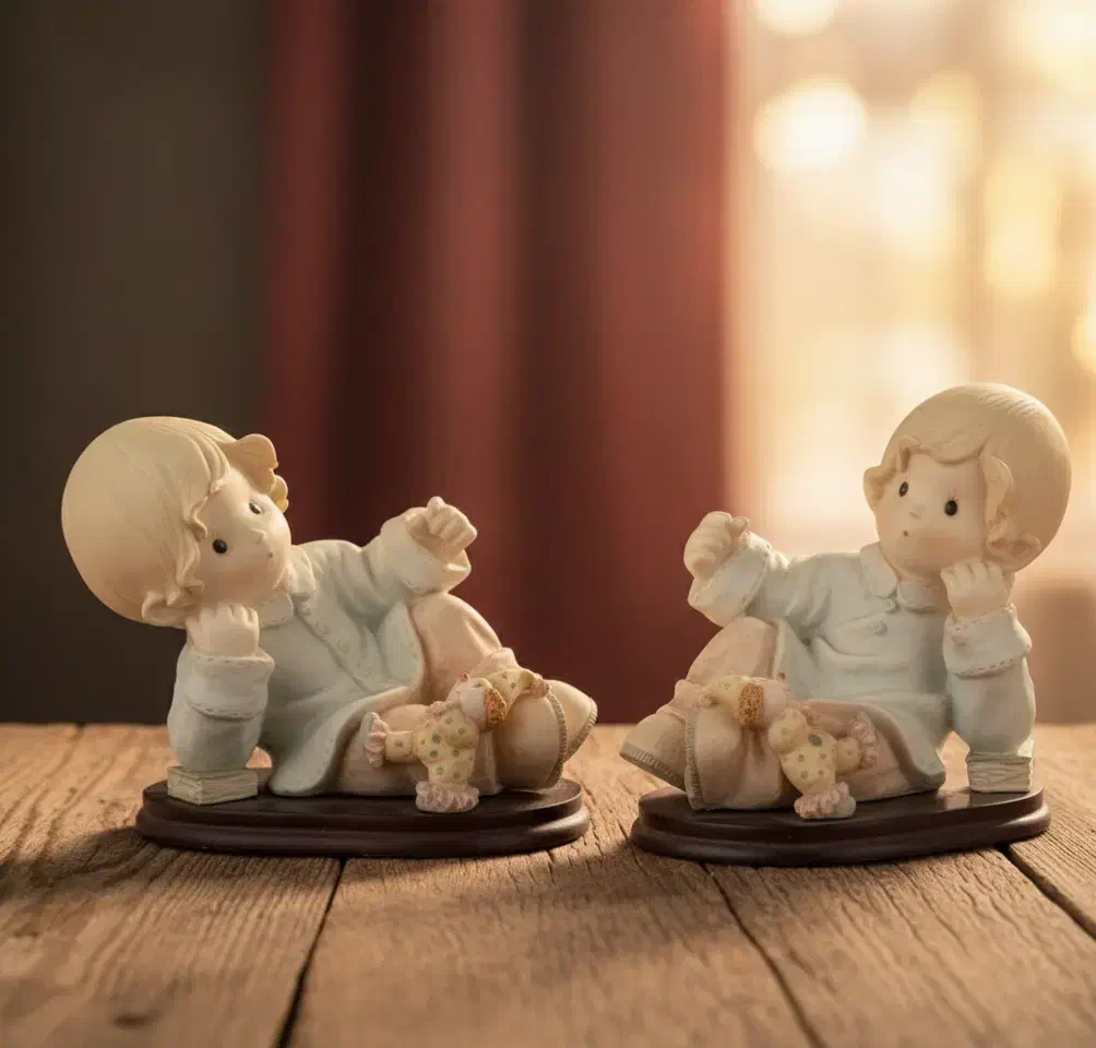 دو عدد مجسمه مفهومی فرانسوی|مجسمه، تندیس، ماکت|تهران, میدان ولیعصر|دیوار