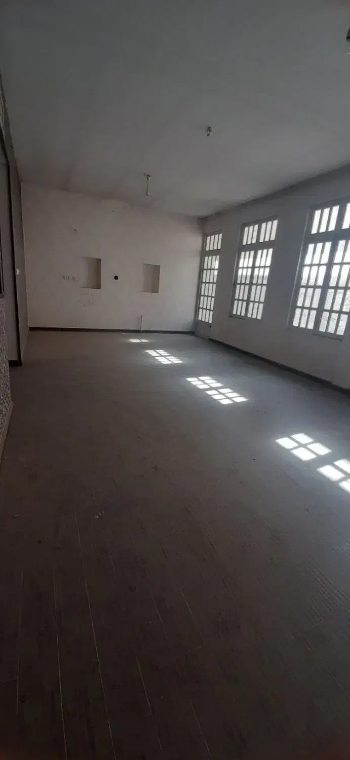 ویلایی دونبش بر خیابان۲۴متری|فروش خانه و ویلا|قم, باجک سه|دیوار