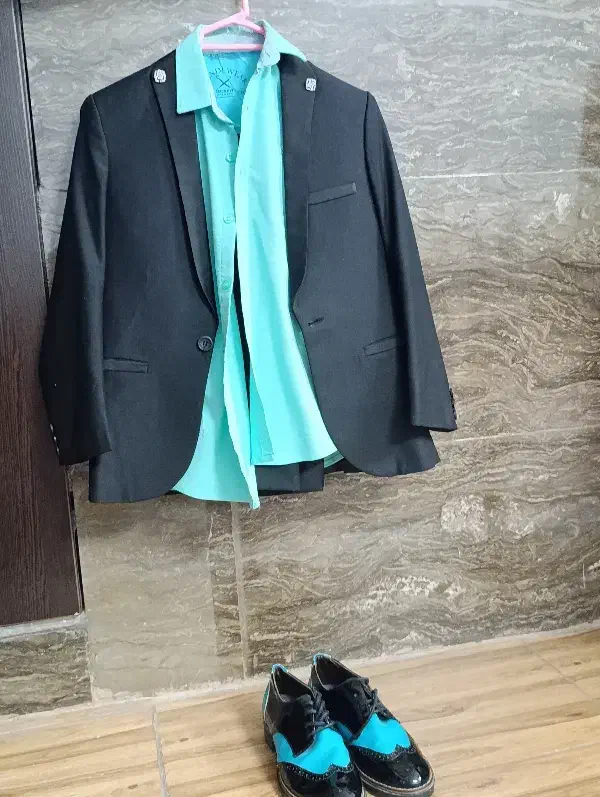 کت و شلوار پسرانه همراه با کفش|لباس|شیراز, شهرک قمشه|دیوار