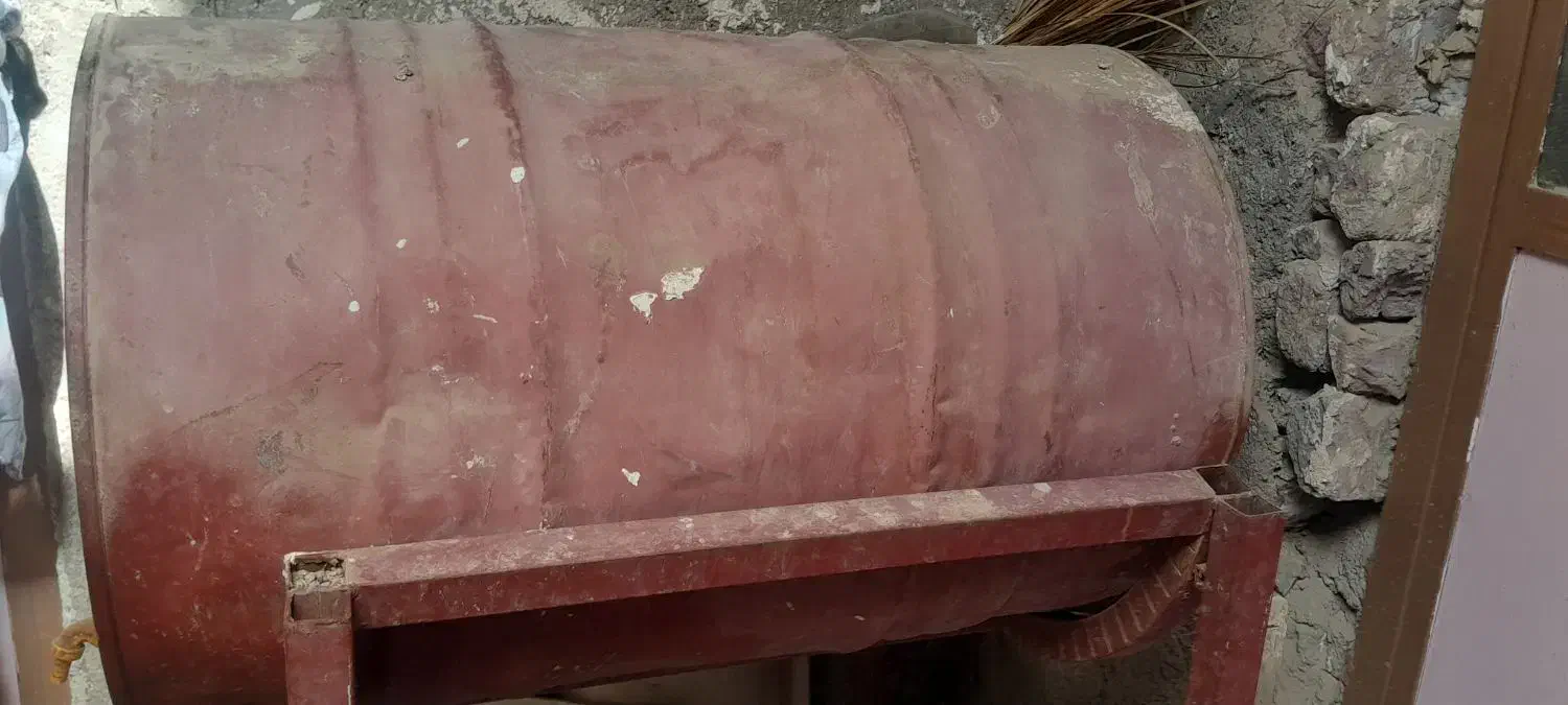 بشکه و گالن|ظروف نگهدارنده، پلاستیکی، یک‌بارمصرف|زاهدان, |دیوار