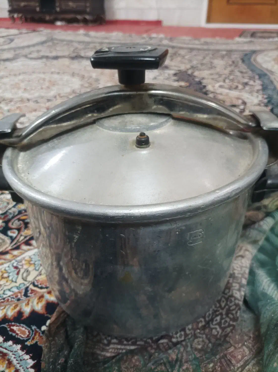 زودپز|ظروف پخت‌وپز|قم, خاکفرج|دیوار