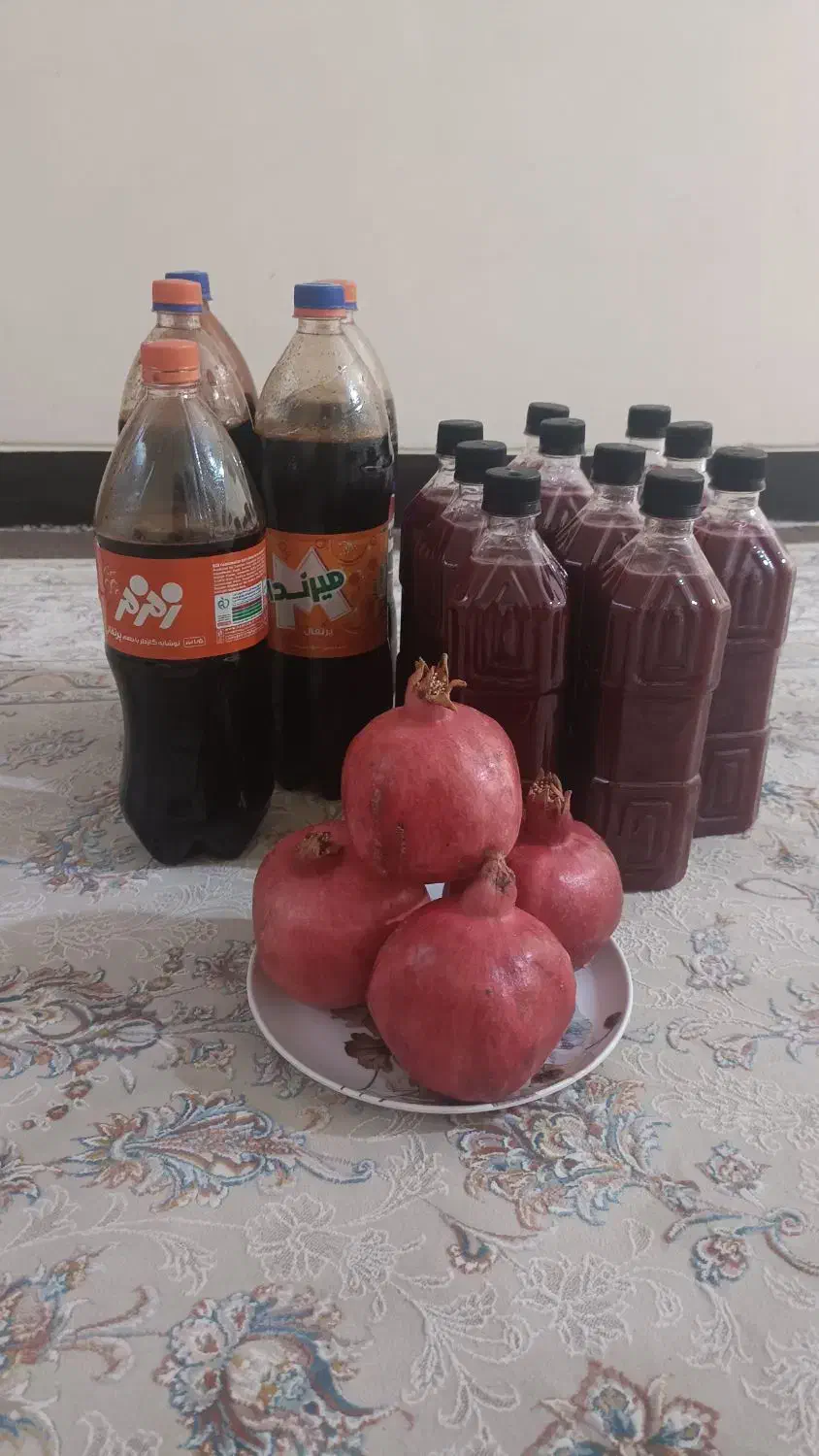 آب انارصدرصدطبیعی لیتری ۱۰۰هزارتومان|خوردنی و آشامیدنی|شیراز, میانرود|دیوار