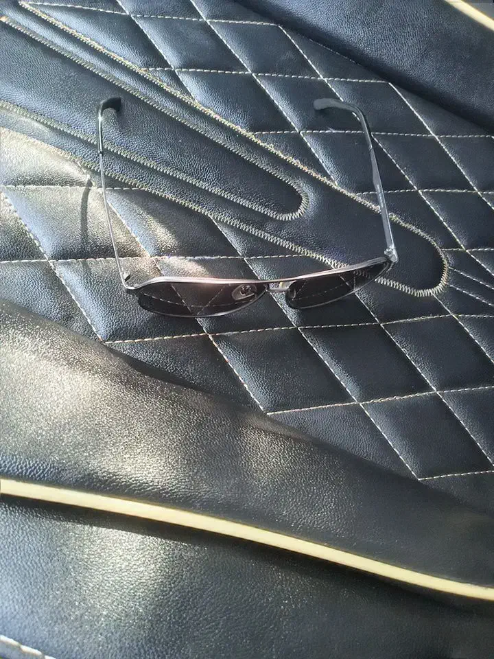 عینک مرسدس بنز|زیورآلات و اکسسوری|رباط‌کریم, رباط‌کریم|دیوار