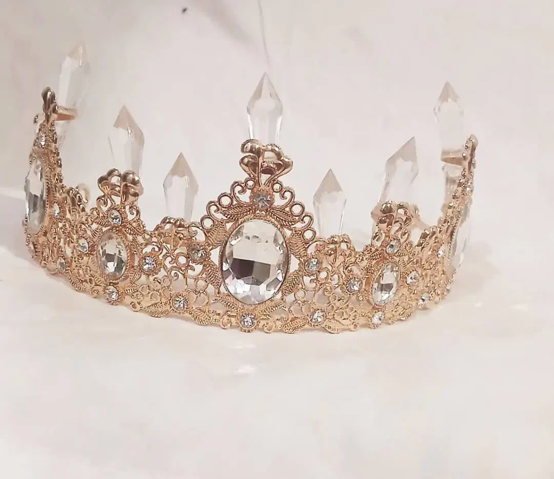 تاج عروس اصلا استفاده نکردم|بدلیجات|زاهدان, |دیوار