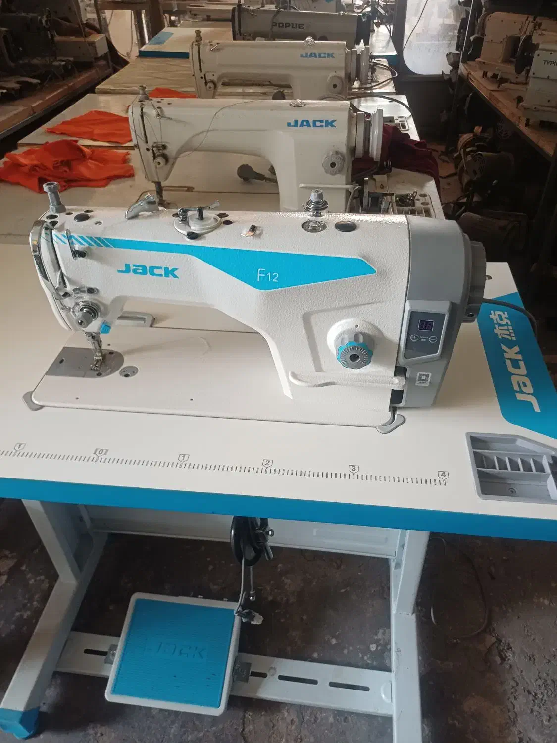 راسته دوز اف ۱۲در حد اک جک تمیز کم کار|چرخ خیاطی و ریسندگی|اصفهان, شاهد|دیوار