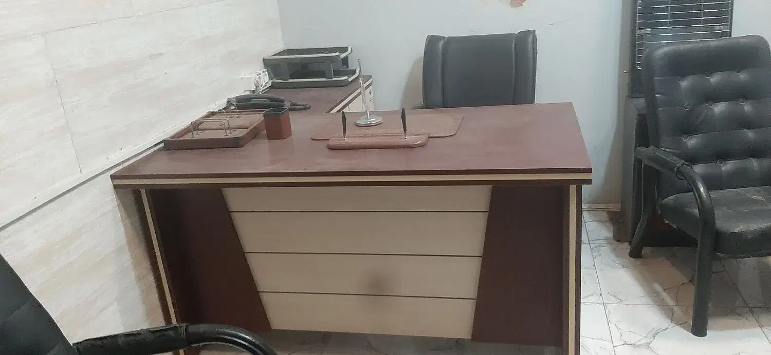 میز وصندلی اداری|دفتر کار|پرند, فاز ۵|دیوار