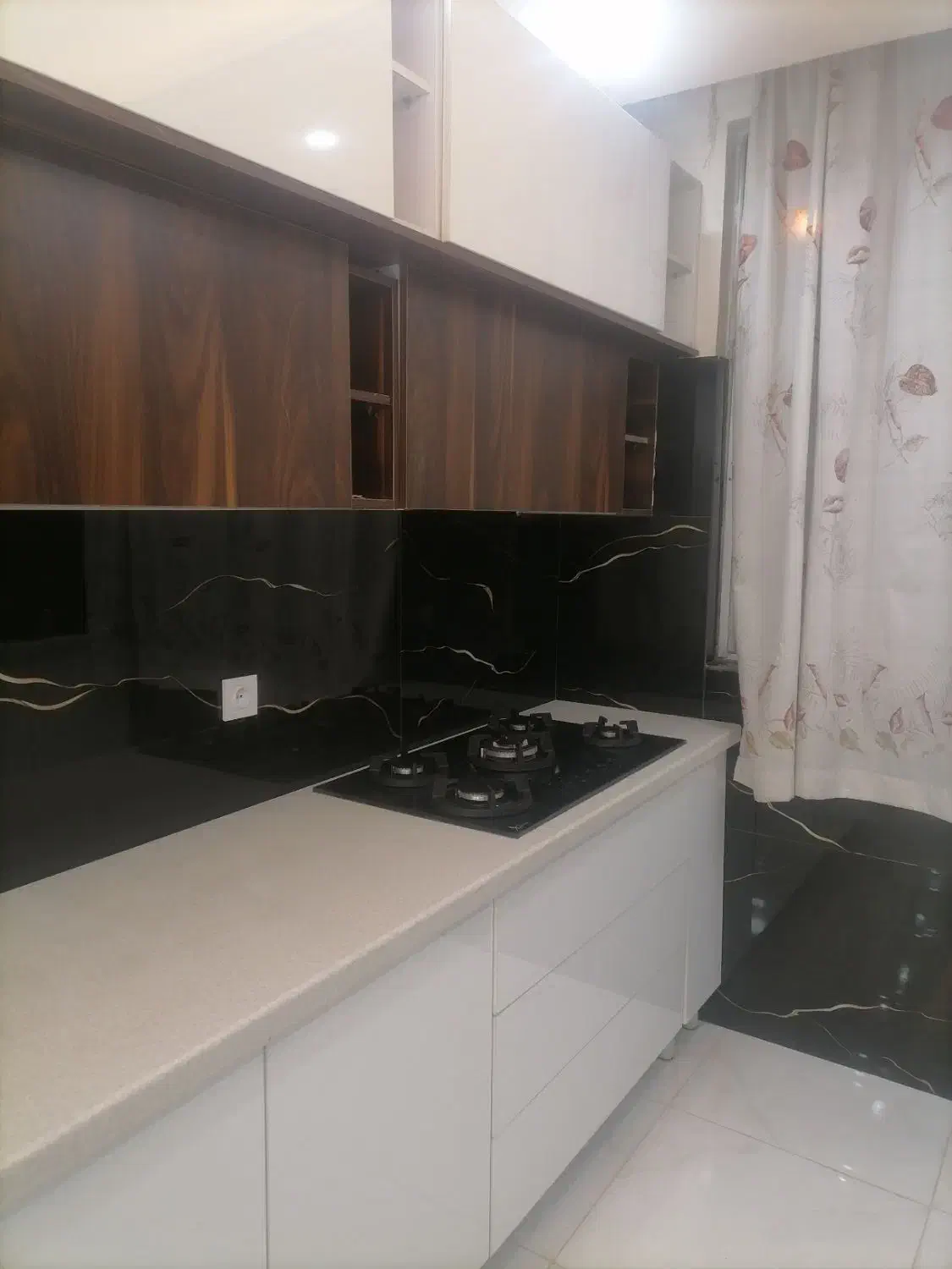 اجاره55متری تکواحدی طبقه اول باتراس6متری اختصاصی