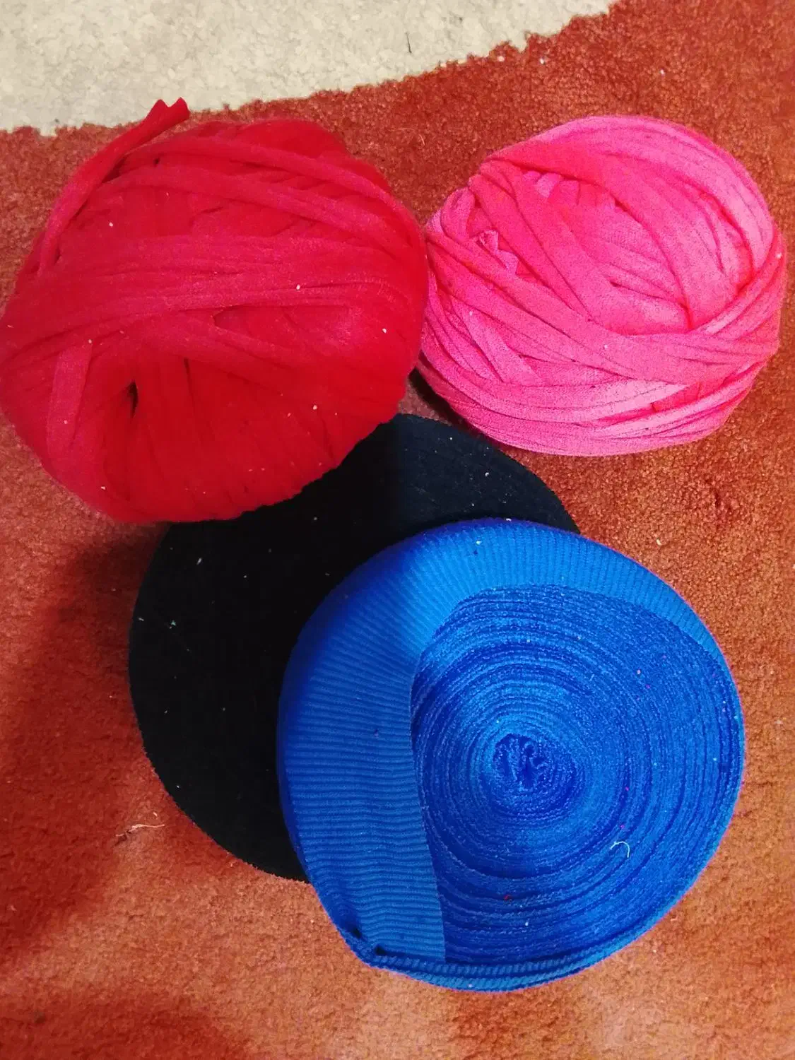 نخ چیت ..بن بشور|لوازم خیاطی و بافتنی|آبدانان, |دیوار