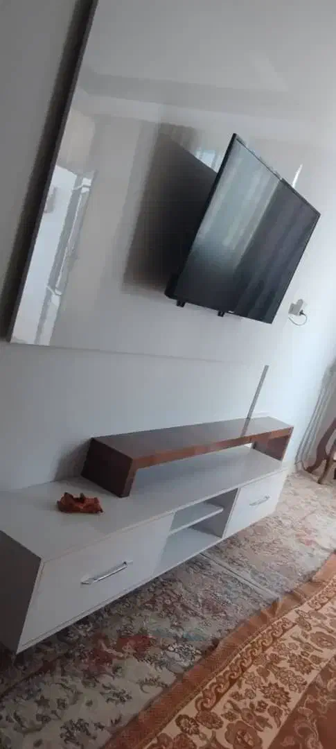 میزتی وی وال|میز تلویزیون|ورامین, ورامین|دیوار