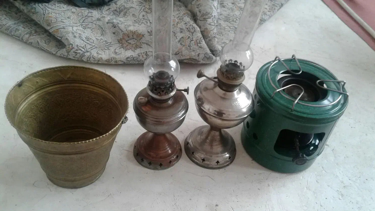 گردسوز چراغ برنجی قدیمی|کلکسیون اشیاء عتیقه|اقبالیه, |دیوار