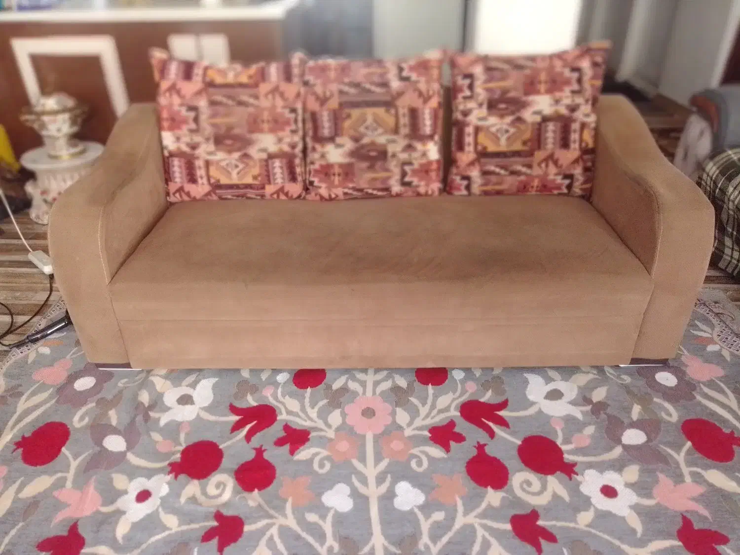 مبل ۷نفره|مبلمان خانگی و میز عسلی|تولم شهر, |دیوار