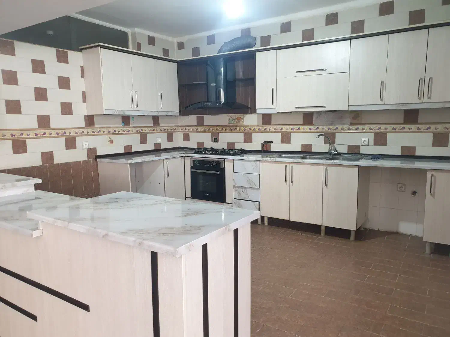 رهن ۳ خوابه فردوسی|اجارهٔ آپارتمان|شاهین‌شهر, فردوسی|دیوار