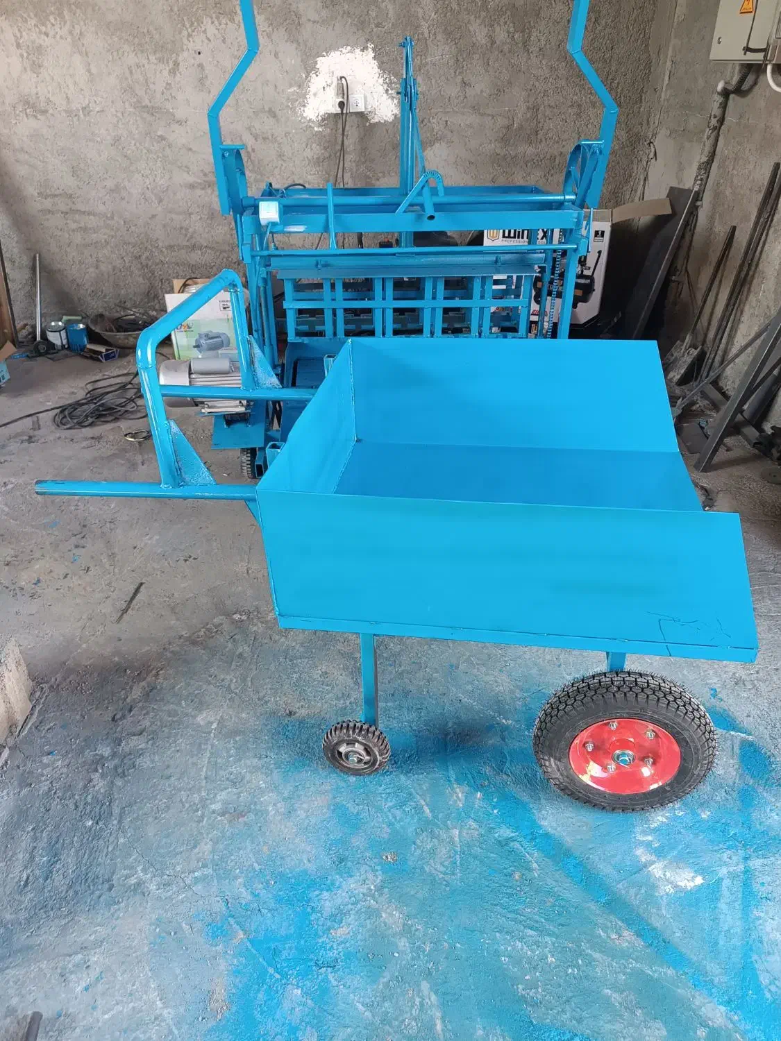 گاری ، فرغون چهار چرخ|ماشین‌آلات صنعتی|مود, |دیوار