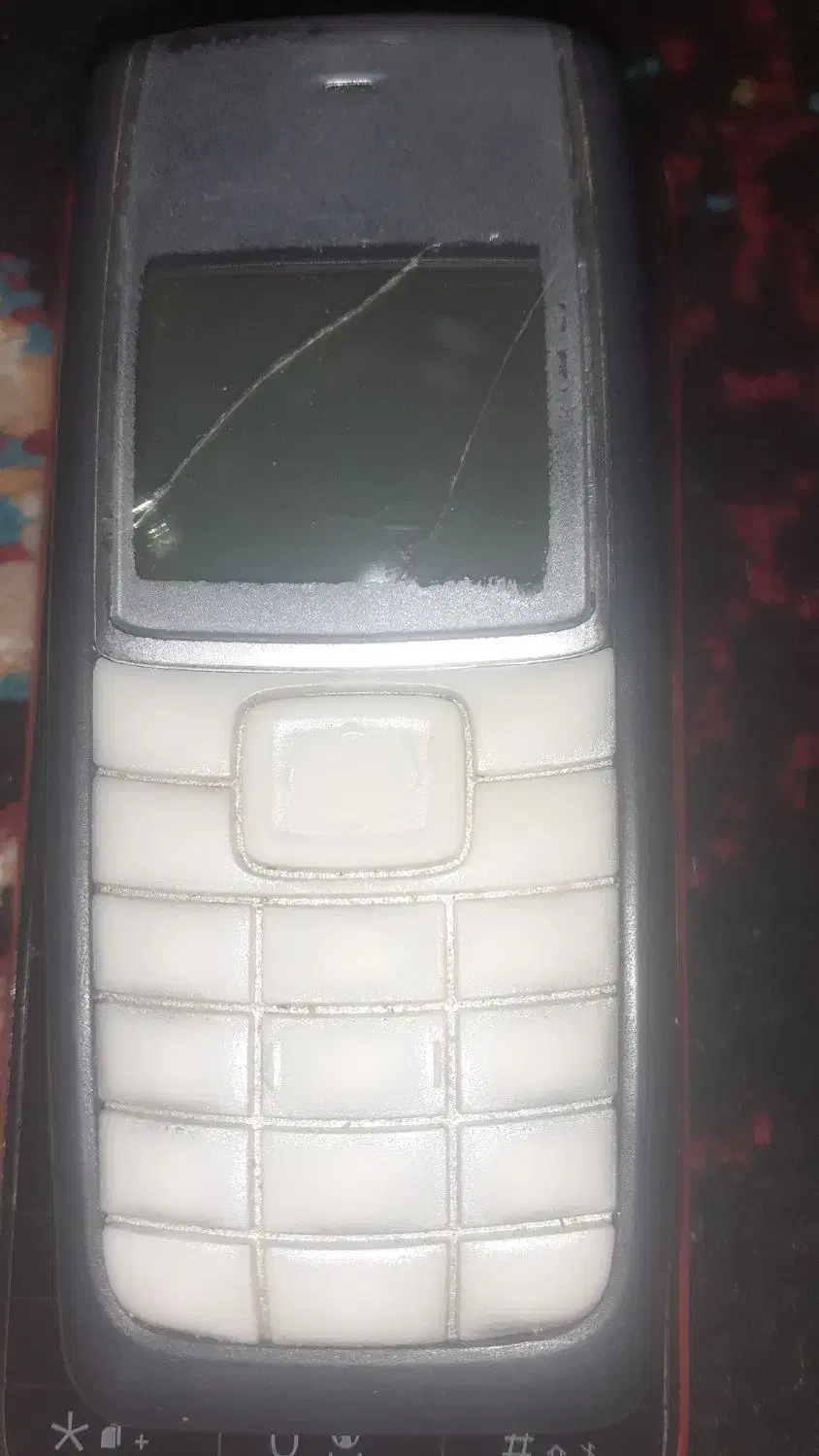 گوشی ساده نوکیااصل|موبایل|آبپخش, |دیوار