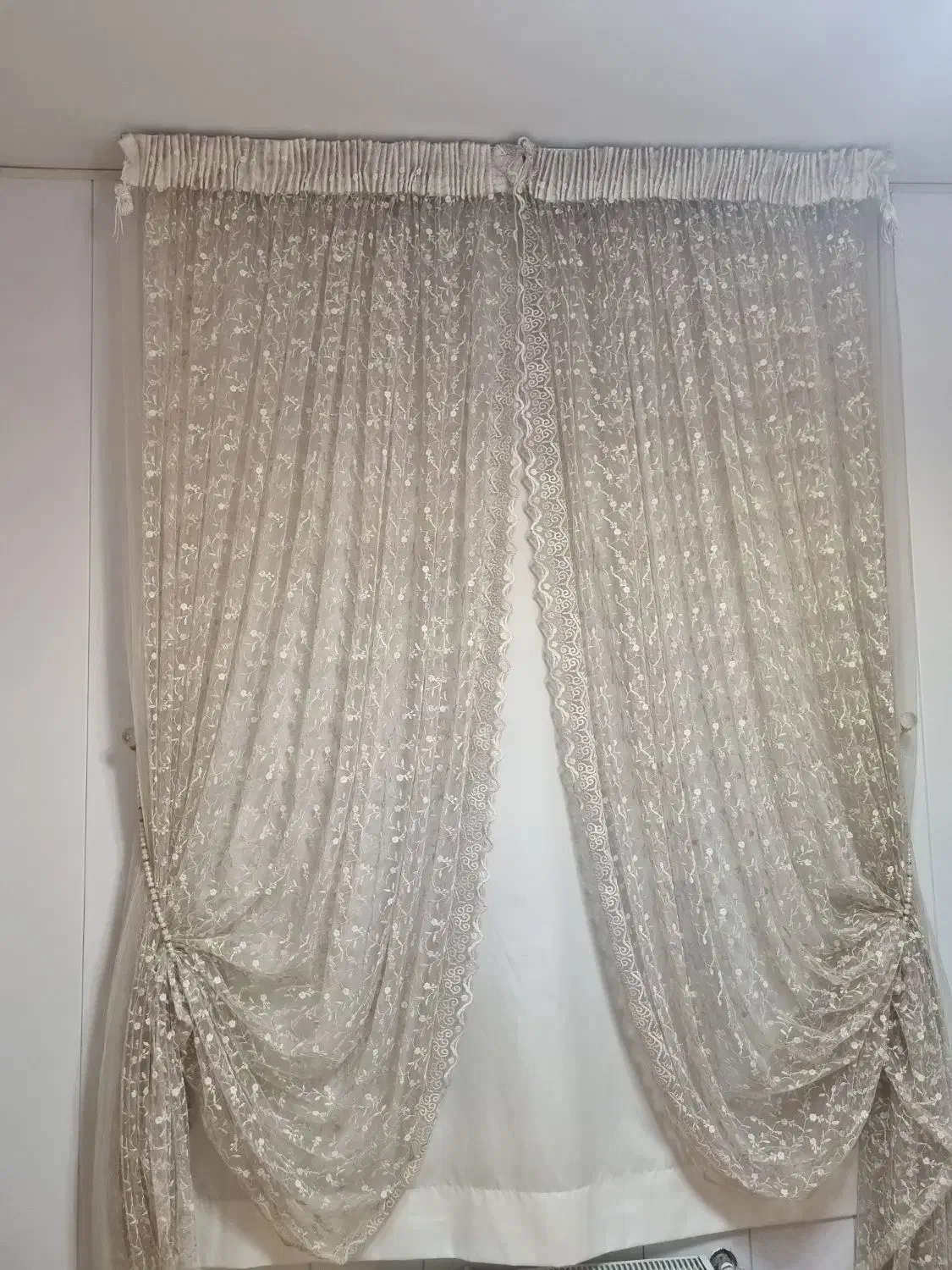 پرده اتاق خواب|پرده، رانر، رومیزی|قدس, شهر‌قدس|دیوار