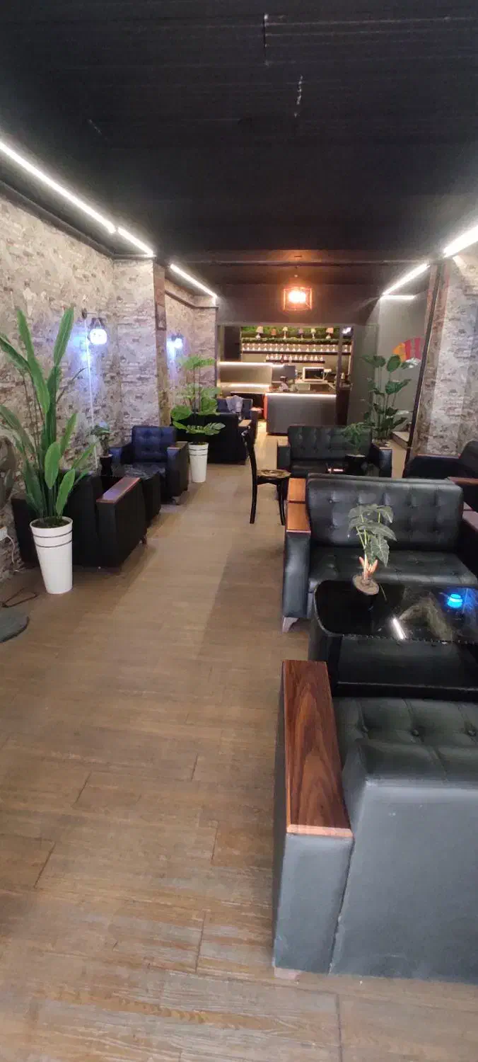 اجاره مغازه دوطبقه. صد متری در مرکز شهر|اجارهٔ مغازه و غرفه|قدس, شهرقدس|دیوار