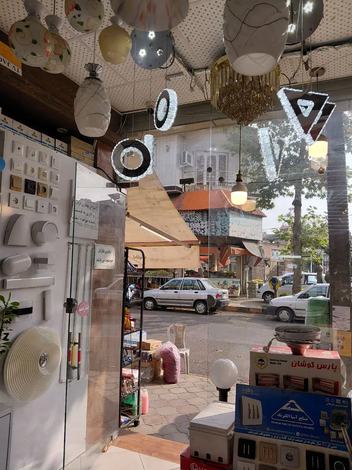 اجاره مغازه پاساژ شهرسبز|اجارهٔ مغازه و غرفه|لاهیجان, انقلاب|دیوار