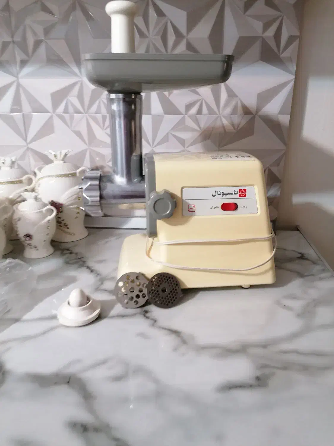 چرخ گوشت زودپز چای ساز رنده خوردکن دستی|سایر لوازم برقی|ری, شهادت|دیوار