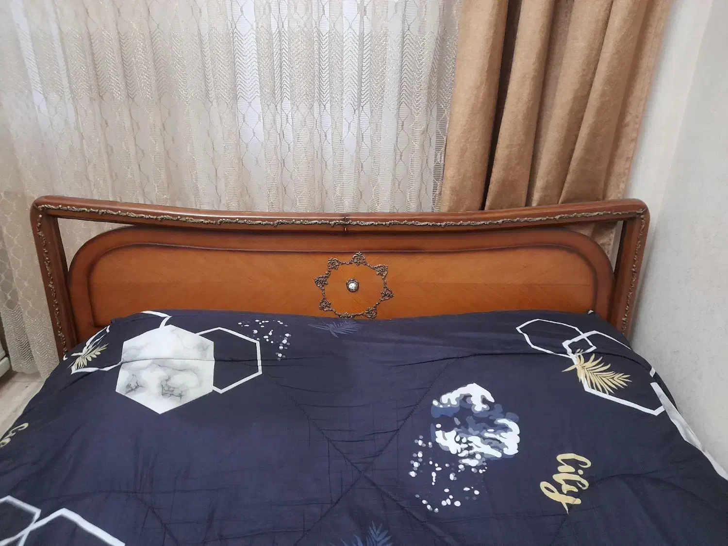 تخت چوب دو نفره|تخت و سرویس خواب|ری, شهید غیوری (ابن باویه)|دیوار