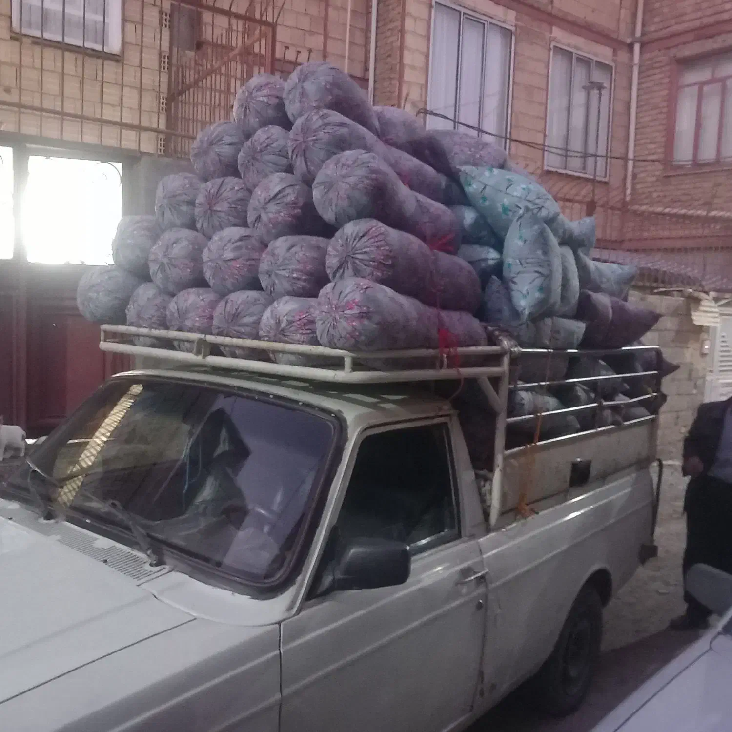 فروش بالشت گرد و چهار گوش|رختخواب، بالش، پتو|سنندج, |دیوار