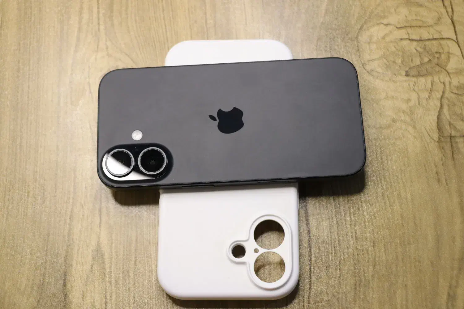 آیفون 16 نرمال 256|موبایل|پرند, فاز ۴|دیوار