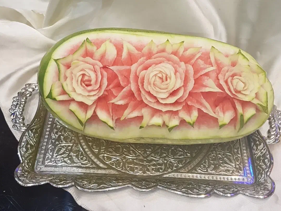 حکاکی هندوانه و کدو و تزیینات یلدا میوه آرایی|خدمات پذیرایی، مراسم|تهران, حبیب الله|دیوار